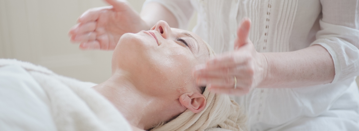 Dr Hauschka Luxury Treatment